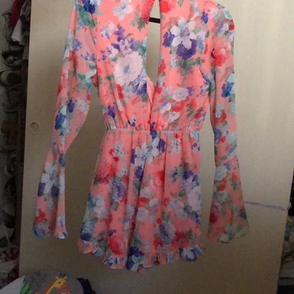 Flower romper - Picture 2 of 2